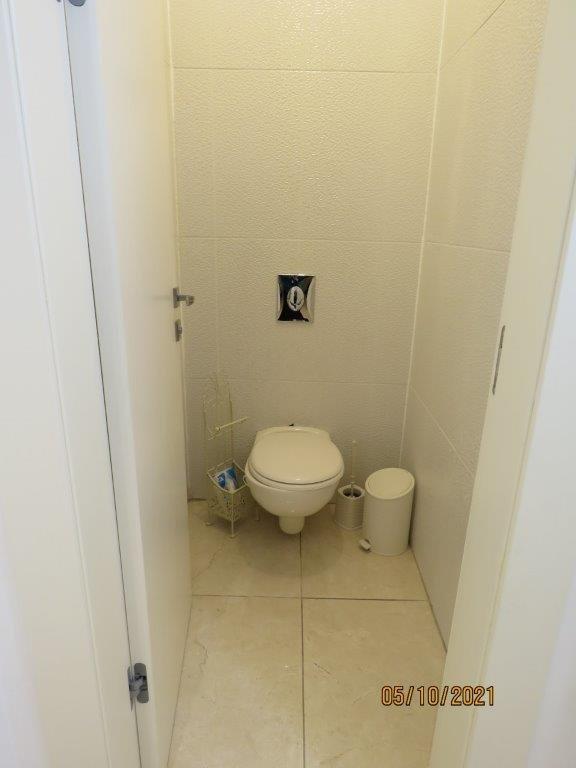 entrance small bathroom